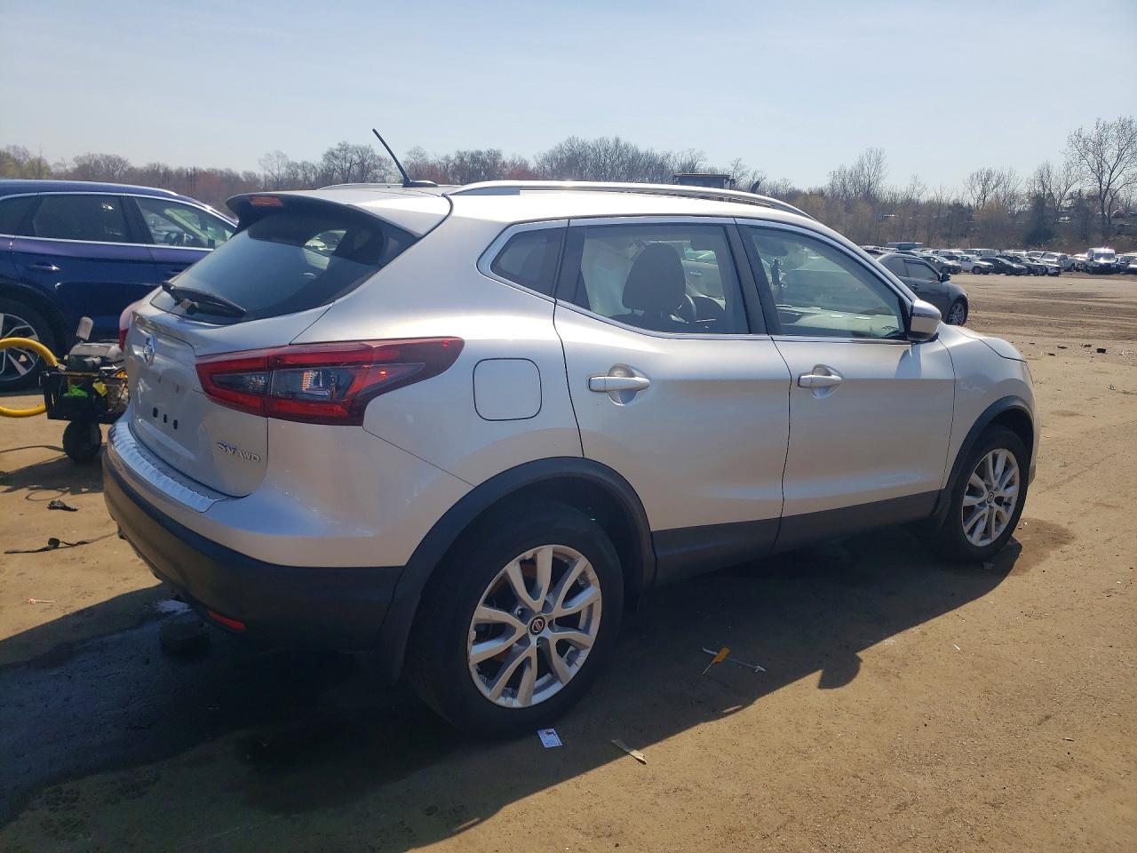 2020 Nissan Rogue Sport Sv - Image 3