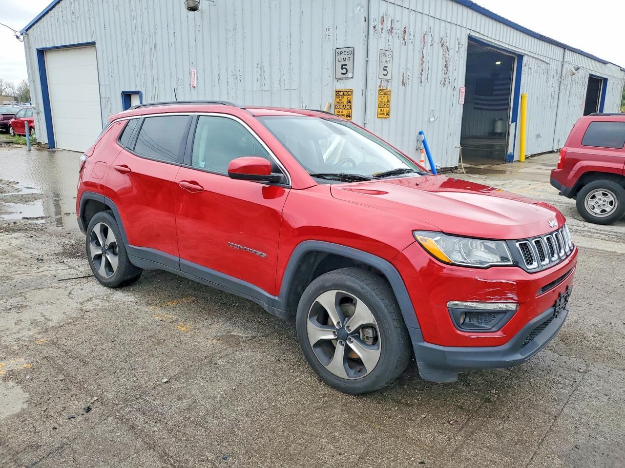 2018 Jeep Compass Latitude - Image 4