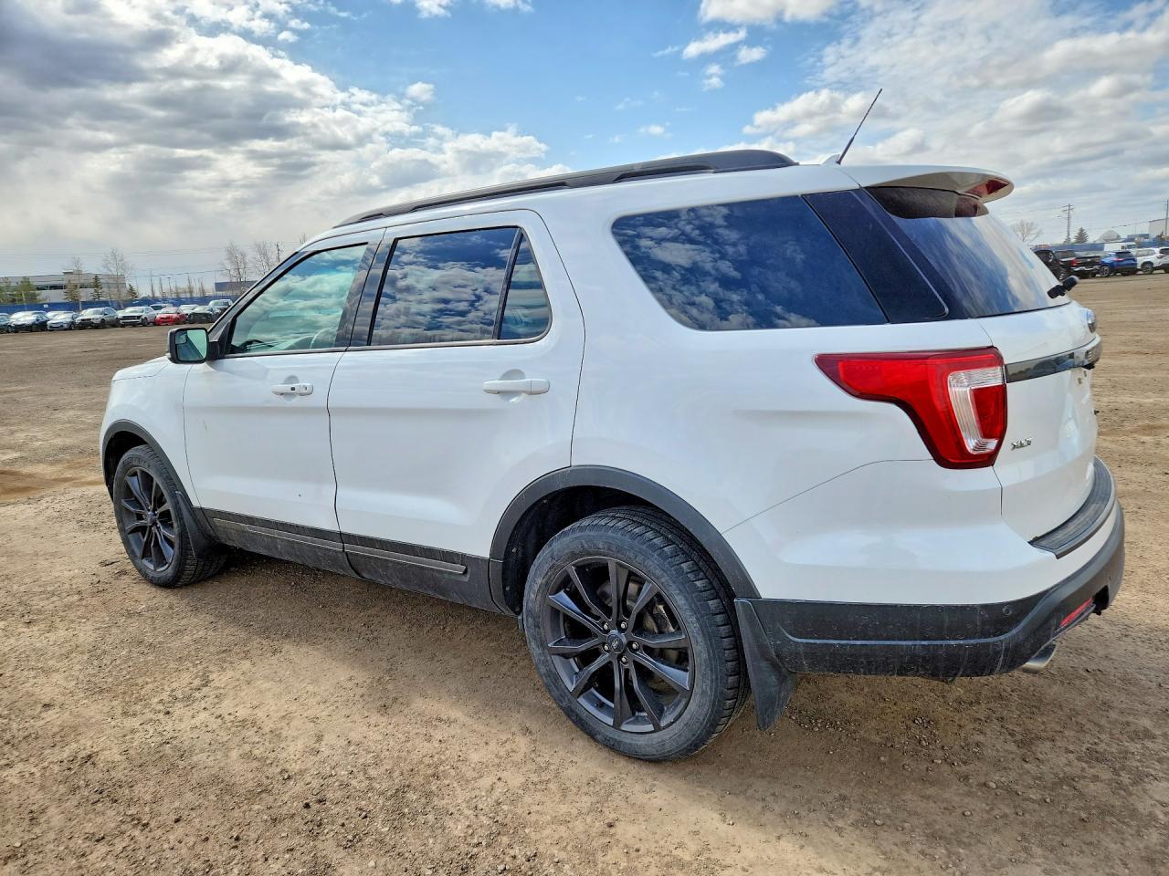 2018 Ford Explorer Xlt - Image 2