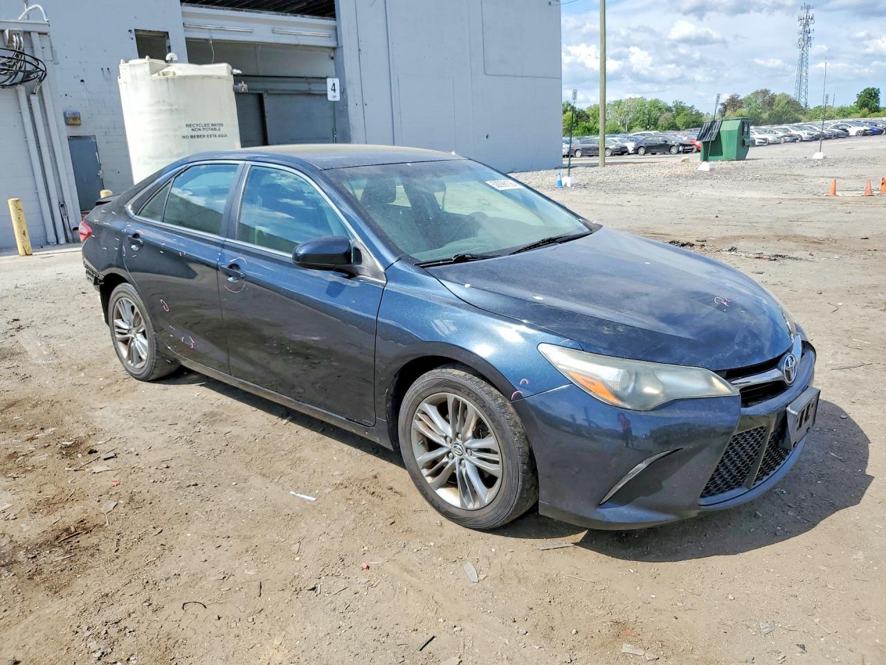 2015 Toyota Camry Se - Image 4