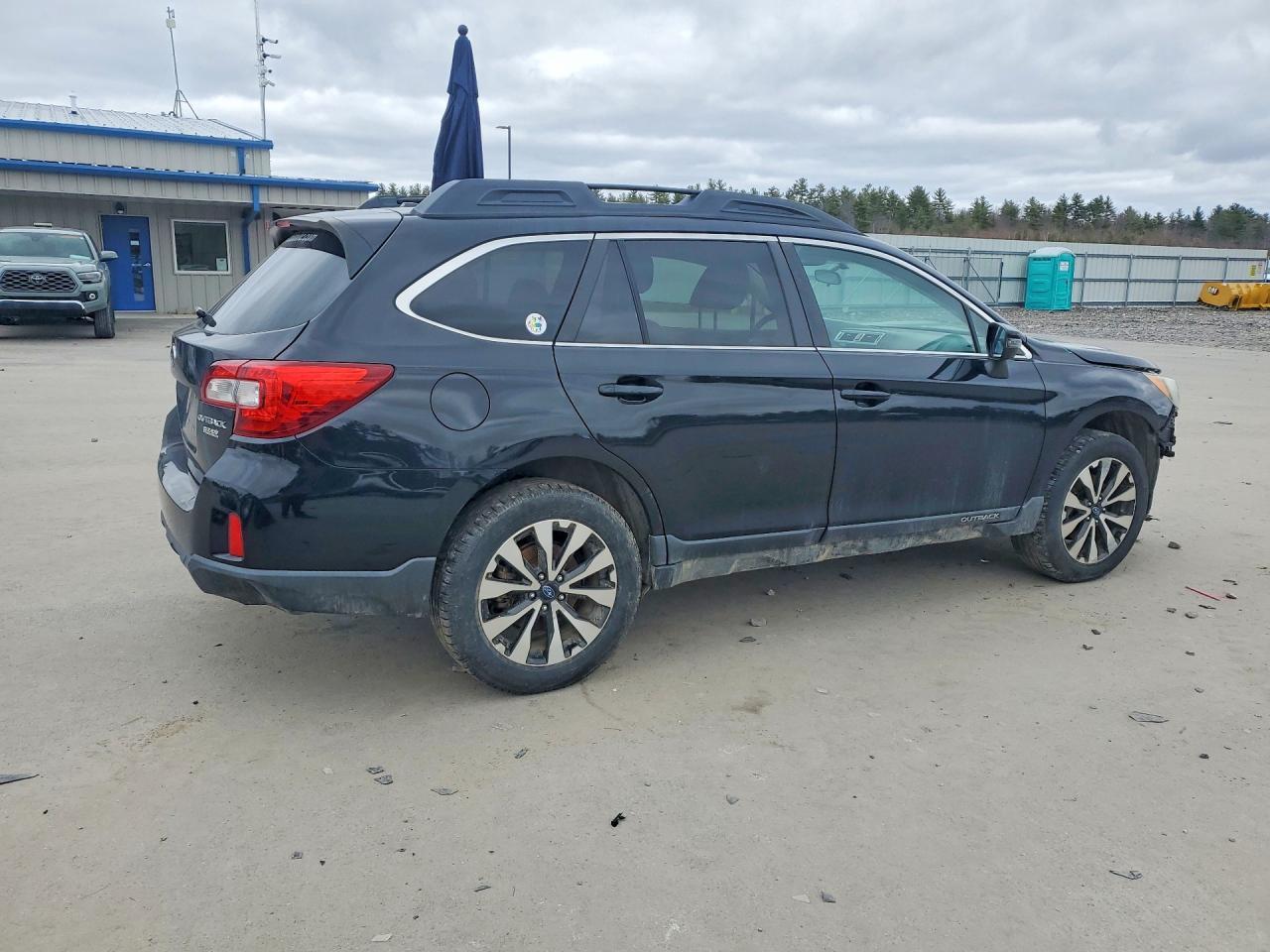 2015 Subaru Outback 2.5I Limited - Image 3