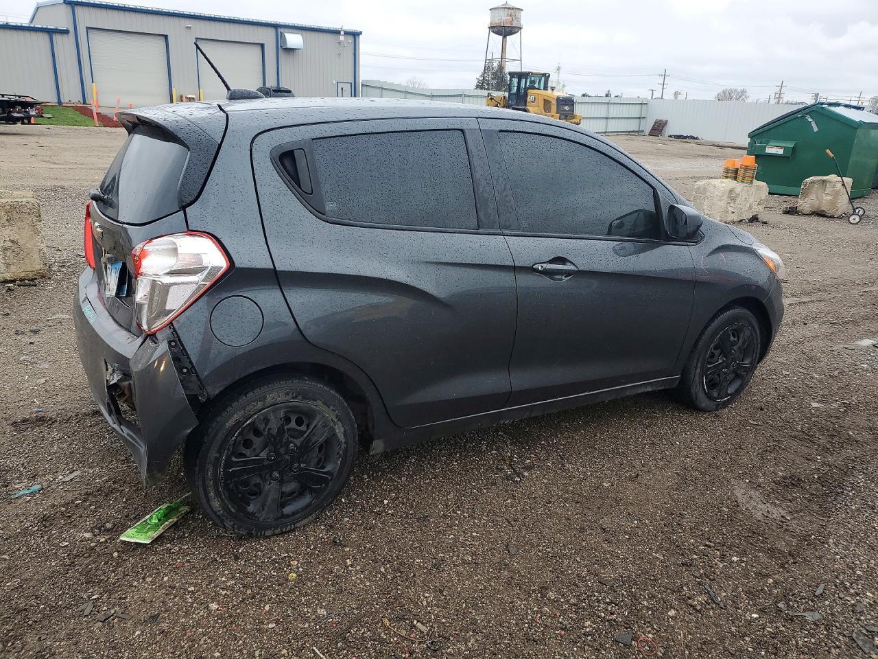 2019 Chevrolet Spark Ls - Фото 3