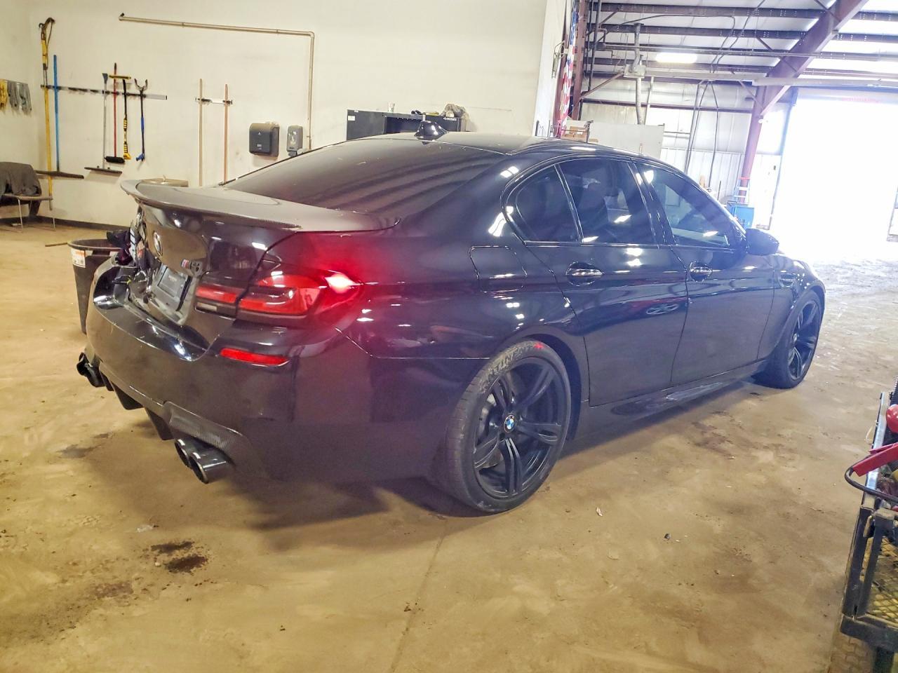 2013 BMW M5 - Фото 3
