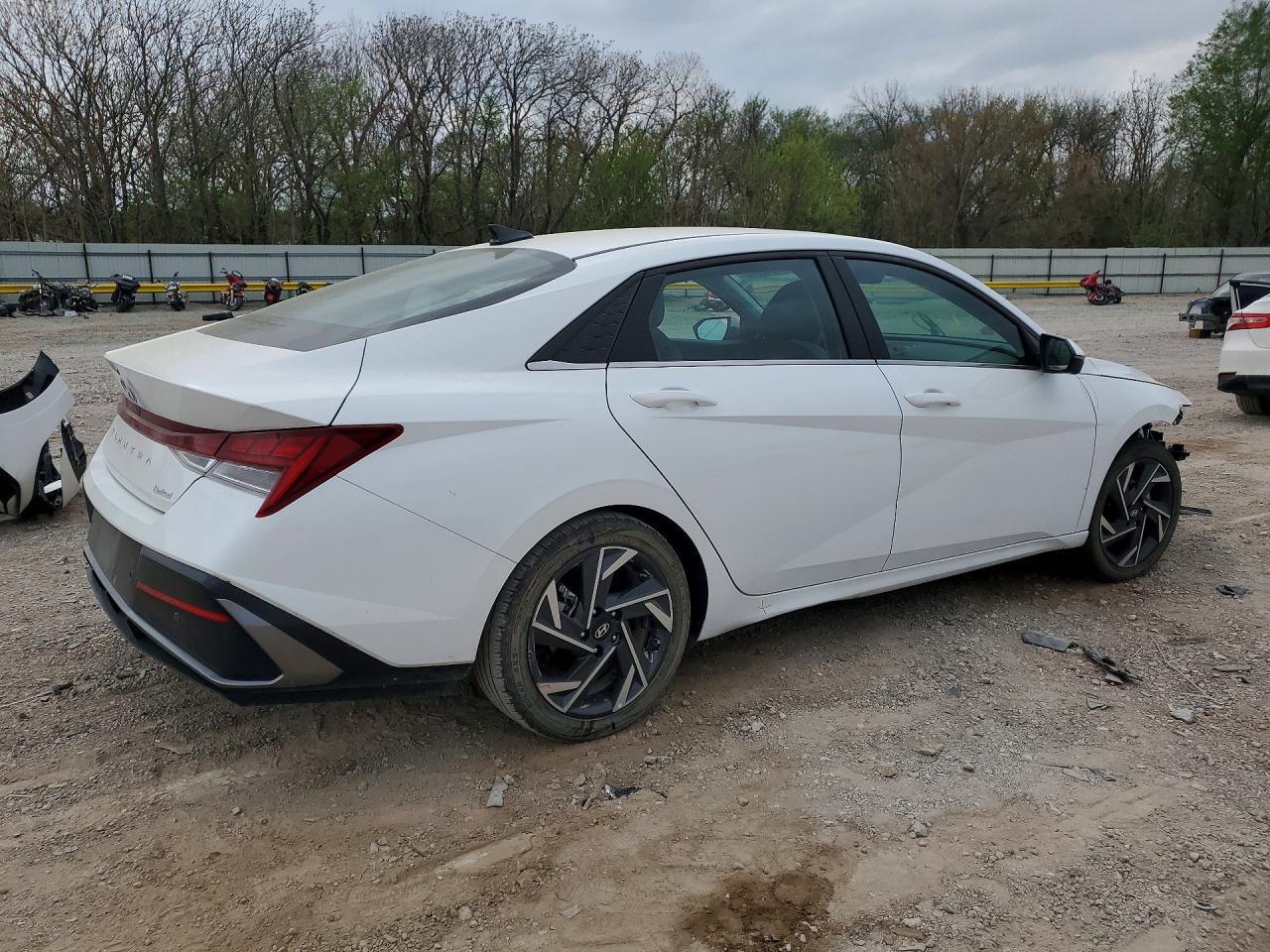 2024 Hyundai Elantra Limited - Фото 3