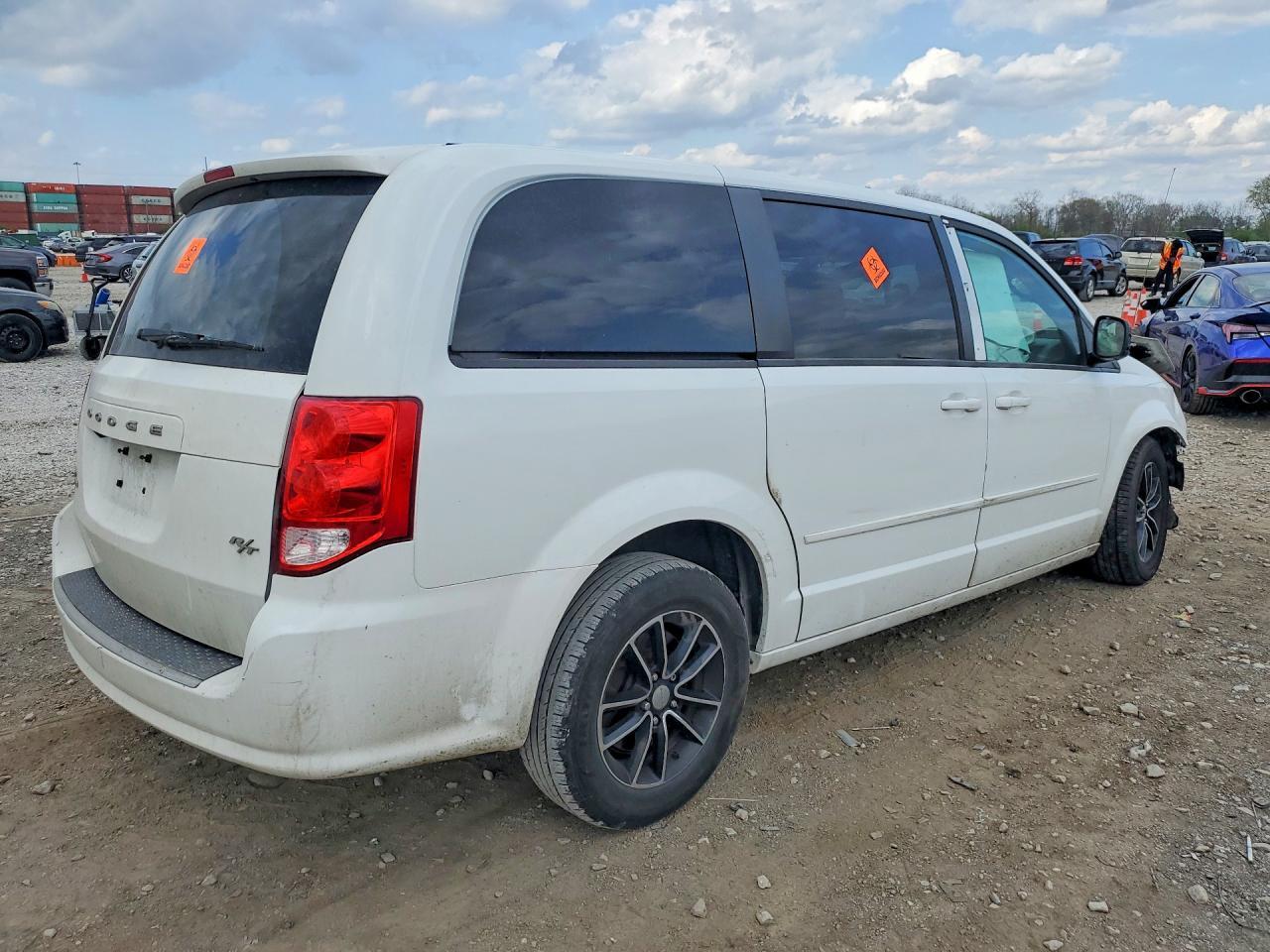 2015 Dodge Grand Caravan R - Image 3