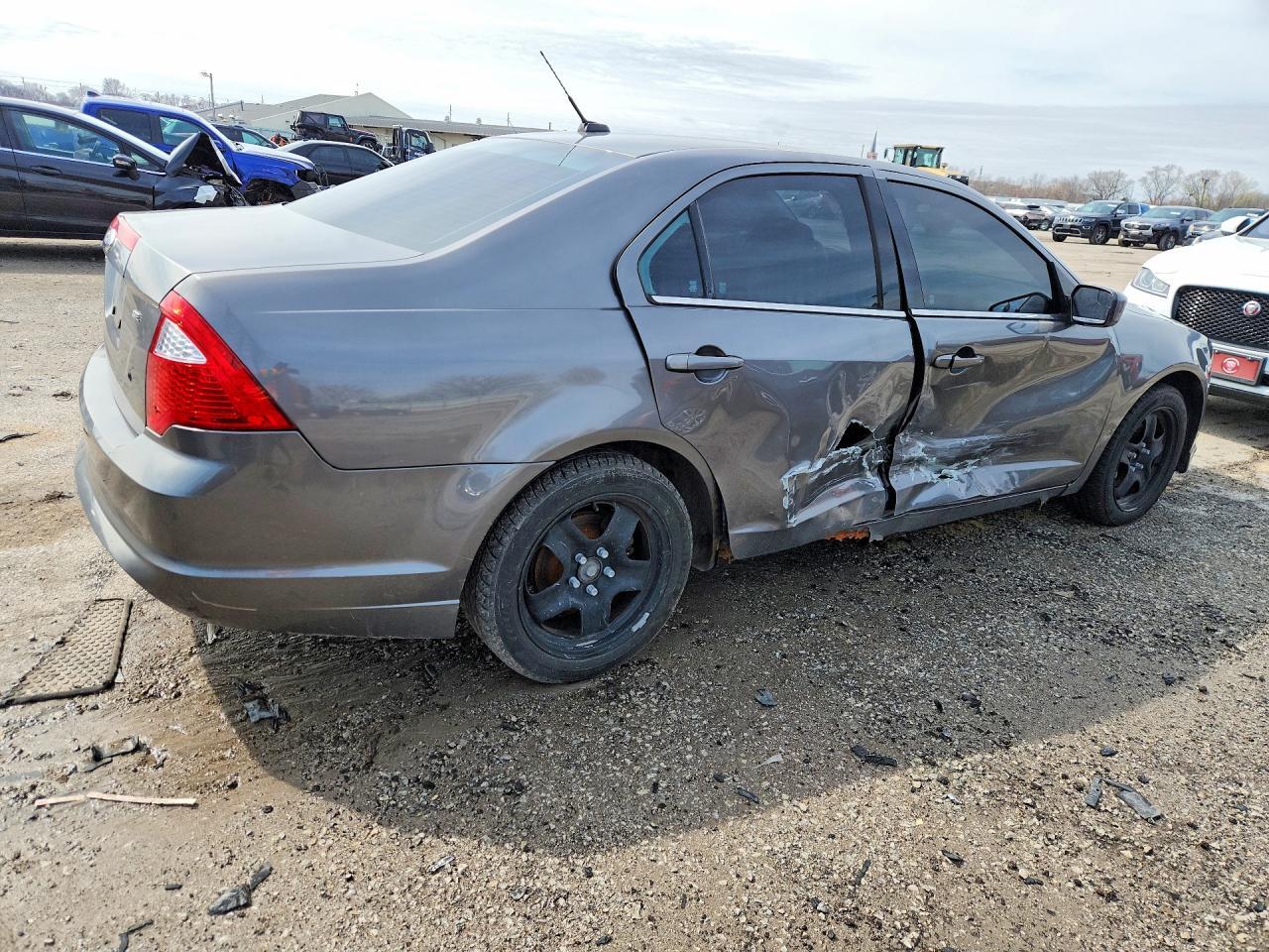 2011 Ford Fusion Se - Фото 3