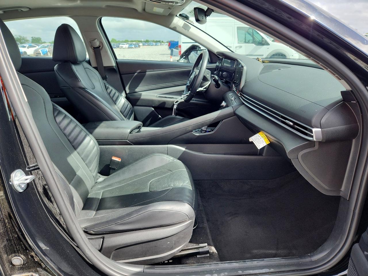 2023 Hyundai Elantra Limited - Фото 7