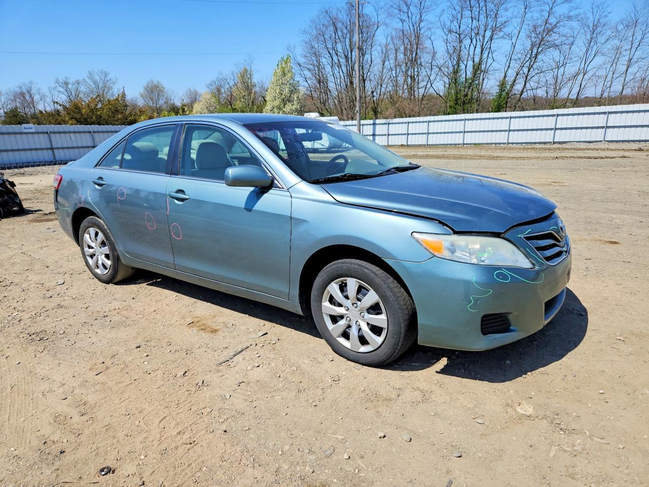 2010 Toyota Camry Le V6 - Image 4