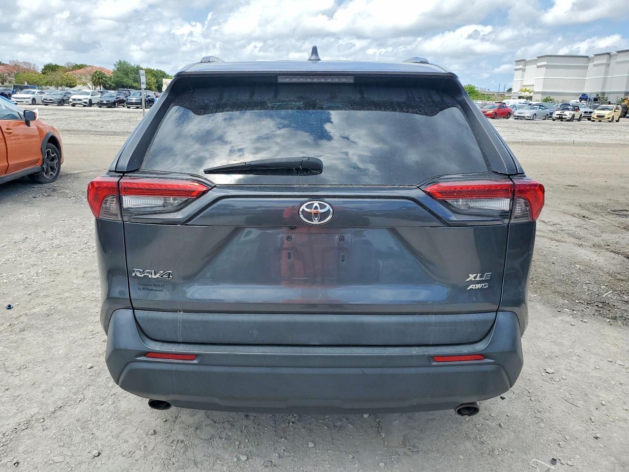 2021 Toyota Rav4 Xle - Image 6