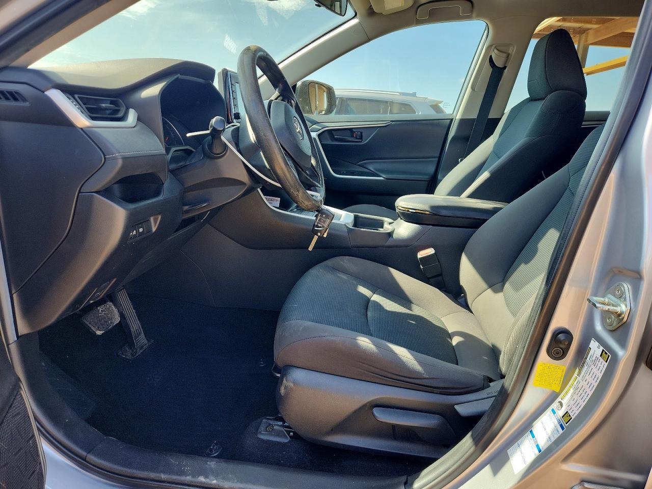 2020 Toyota Rav4 Le - Image 7