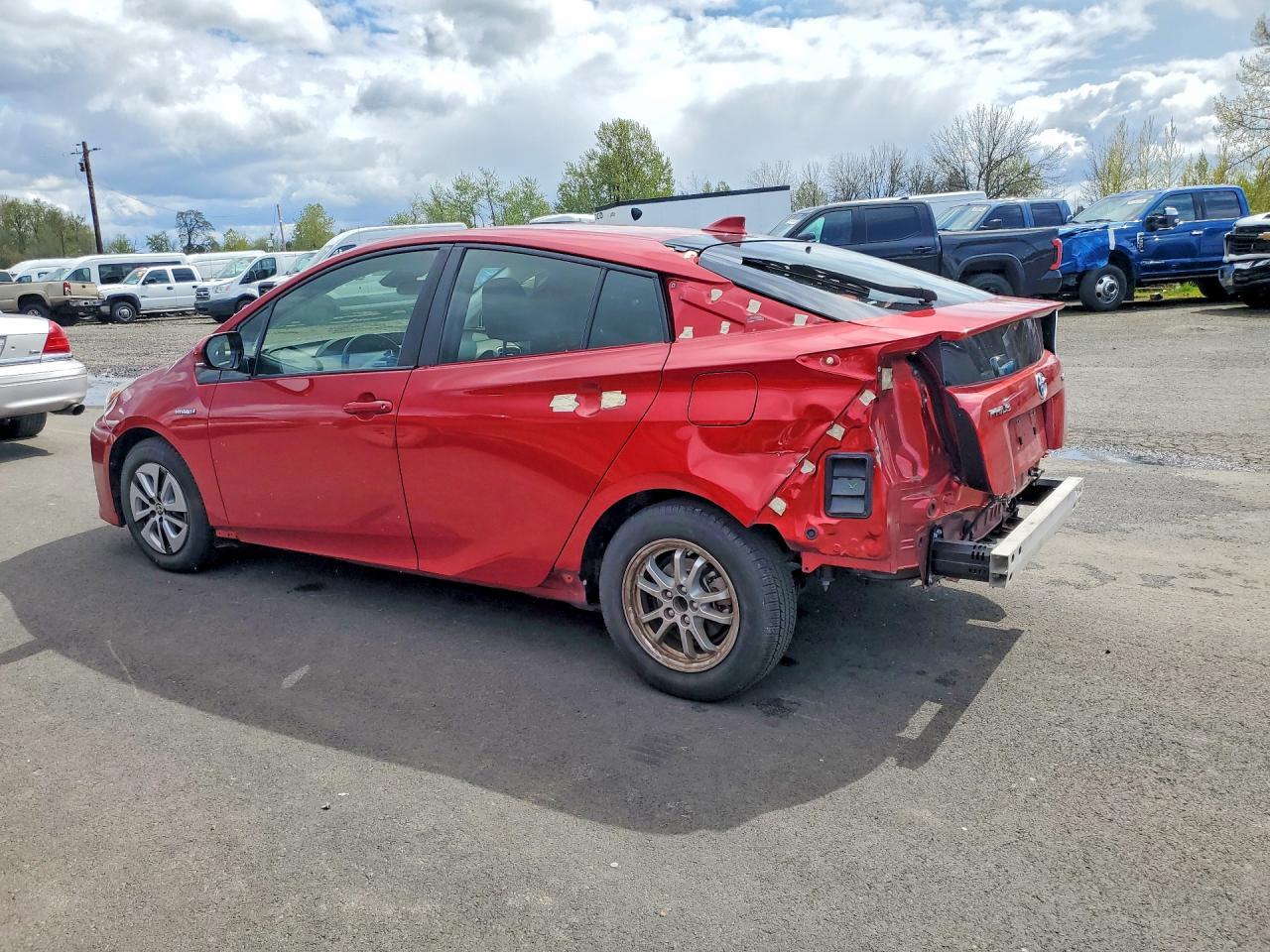 2017 Toyota Prius Three - Image 2