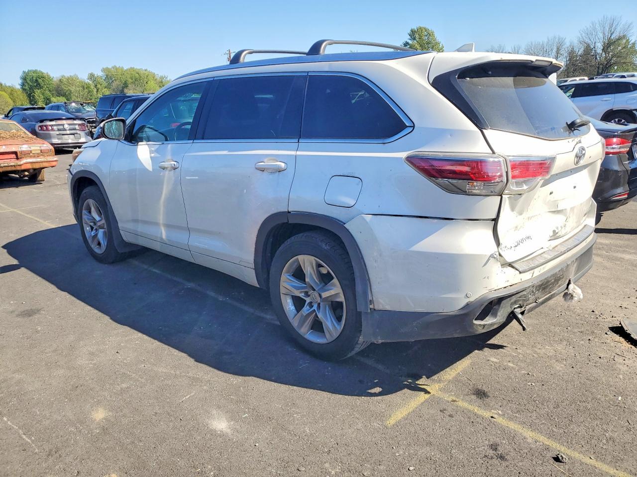 2015 Toyota Highlander Limited - Фото 2