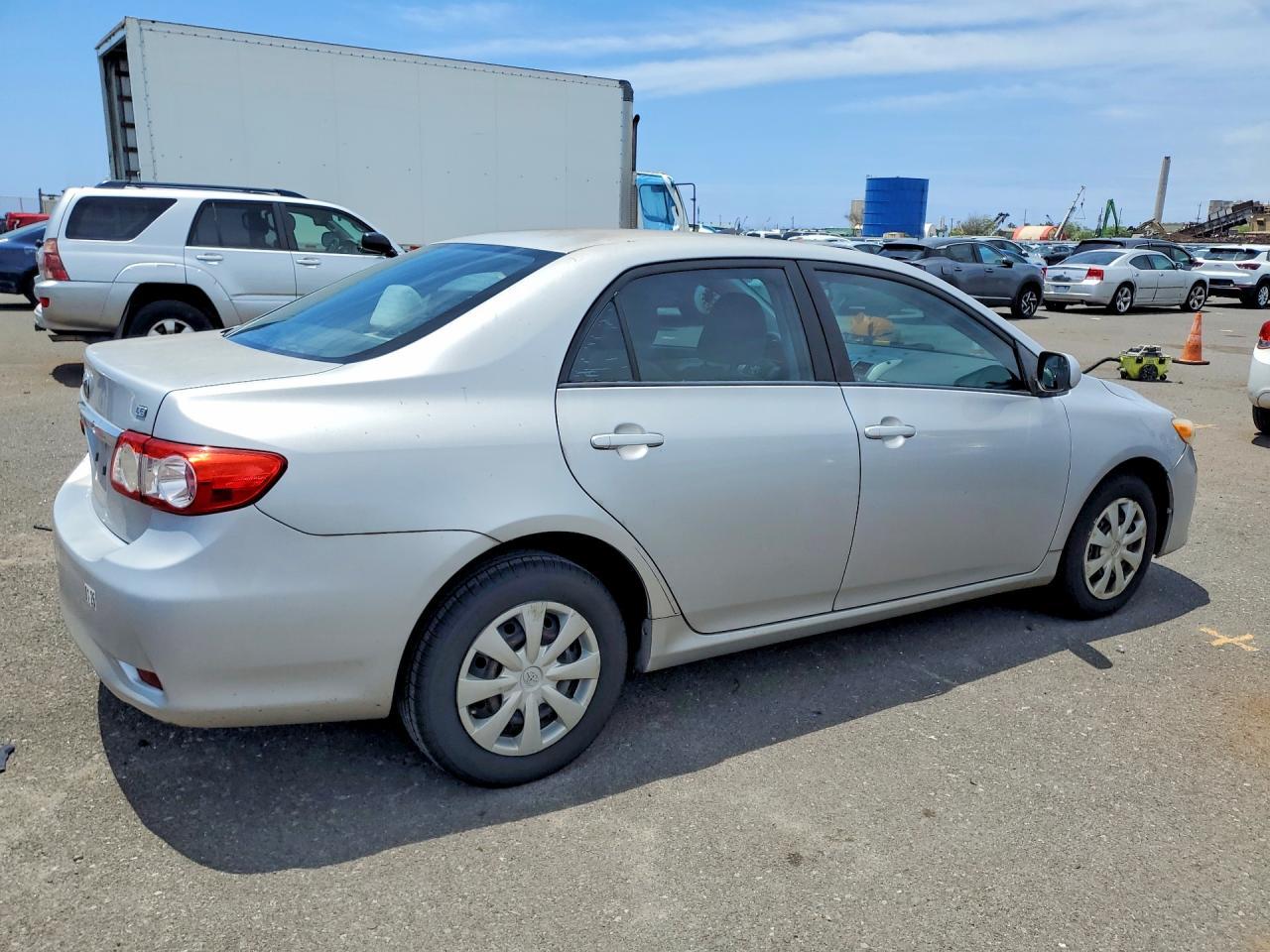 2011 Toyota Corolla Base - Фото 3
