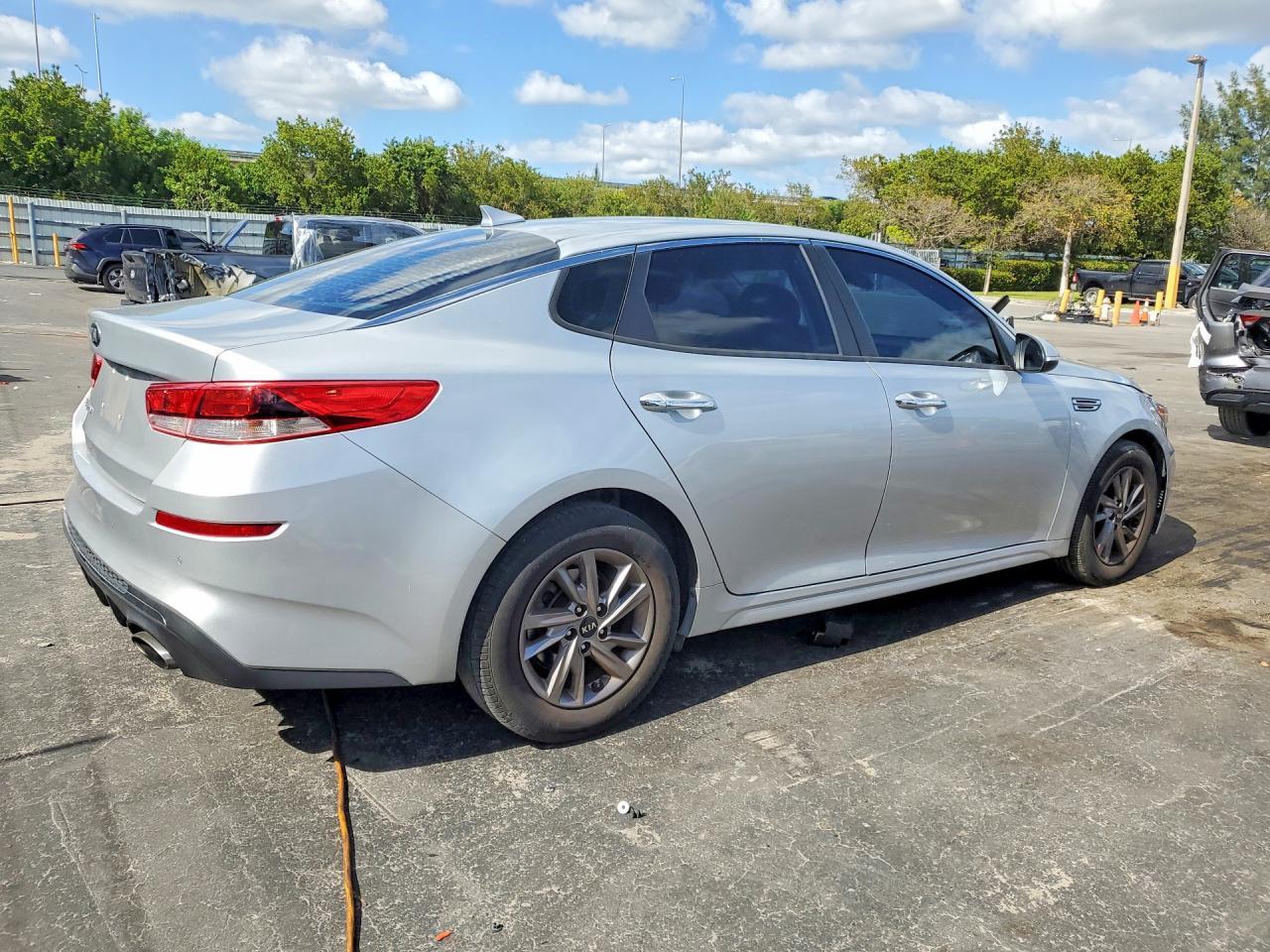 2020 Kia Optima Lx - Фото 3