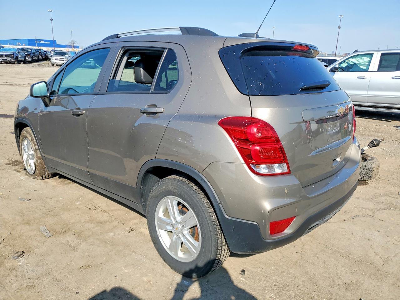 2021 Chevrolet Trax 1Lt - Image 2