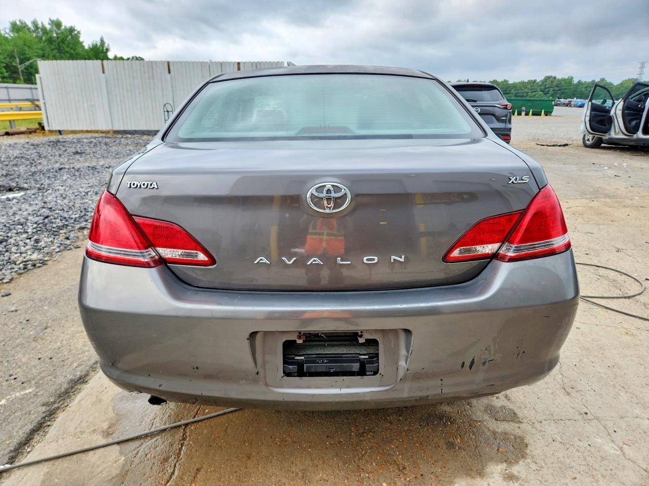 2007 Toyota Avalon Xls - Image 6