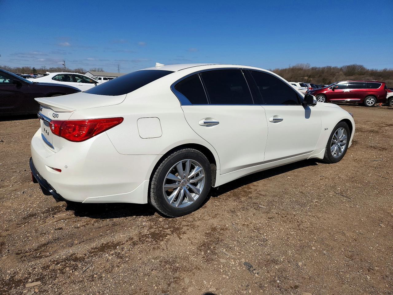 2016 Infiniti Q50 3.0T Premium - Image 3