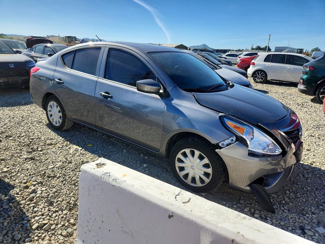 2016 Nissan Versa 1.6 S Plus - Фото 4