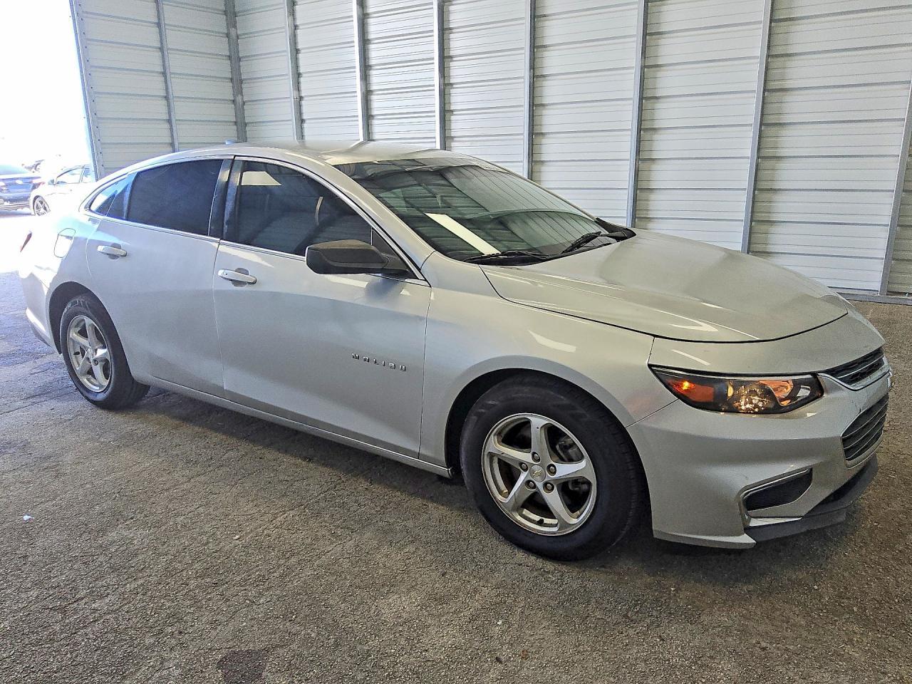 2018 Chevrolet Malibu Ls - Image 4