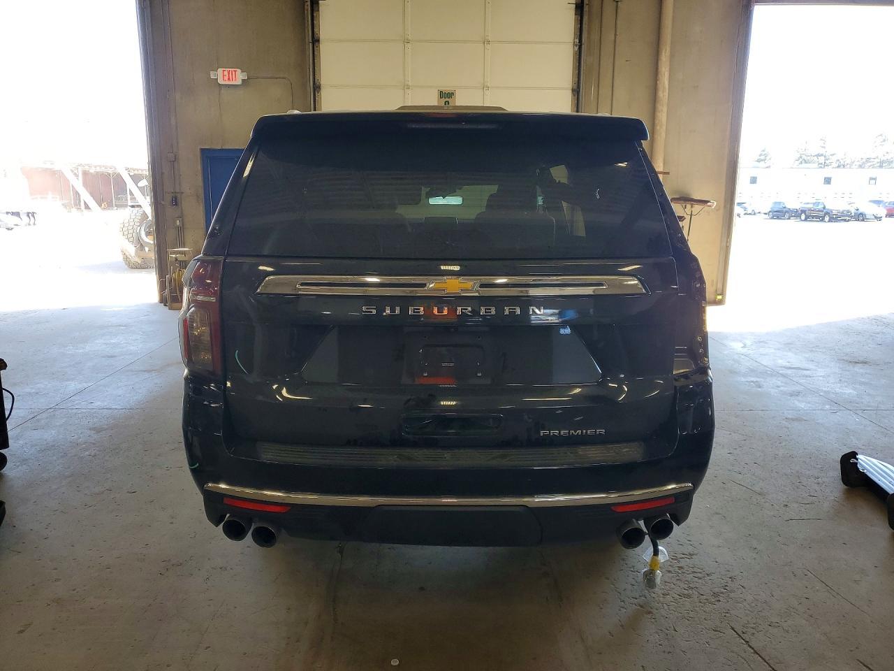 2023 Chevrolet Suburban K1500 Premier - Image 6