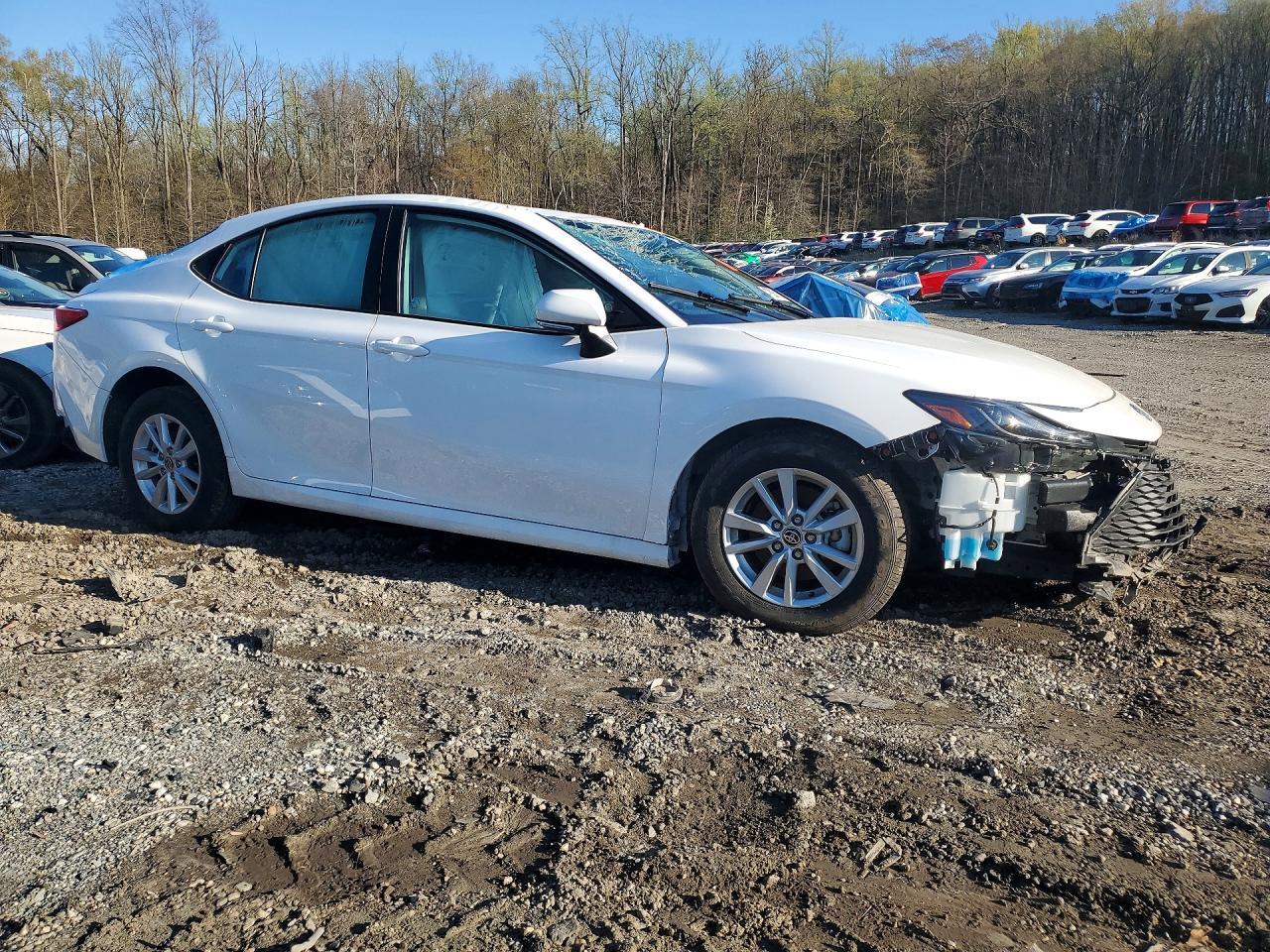 2025 Toyota Camry Le - Фото 4