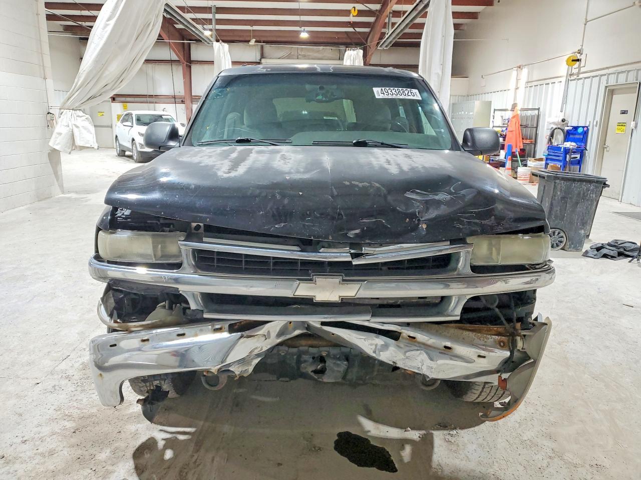 2004 Chevrolet Suburban K1500 - Image 5