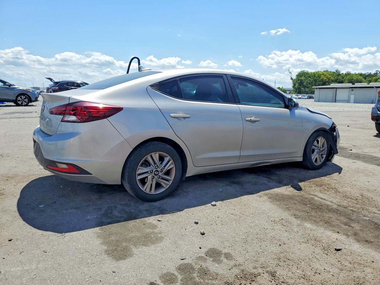 2020 Hyundai Elantra Value Edition - Фото 3