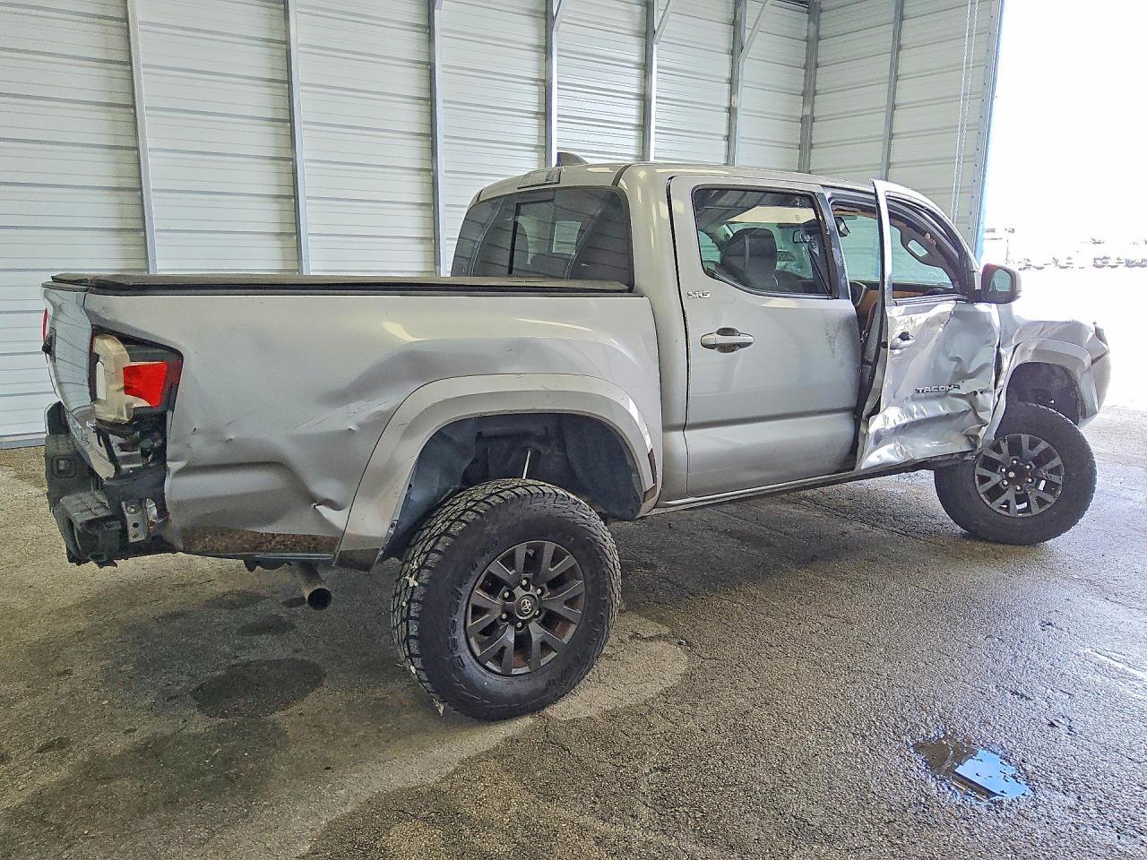 2020 Toyota Tacoma Sr5 V6 - Image 3