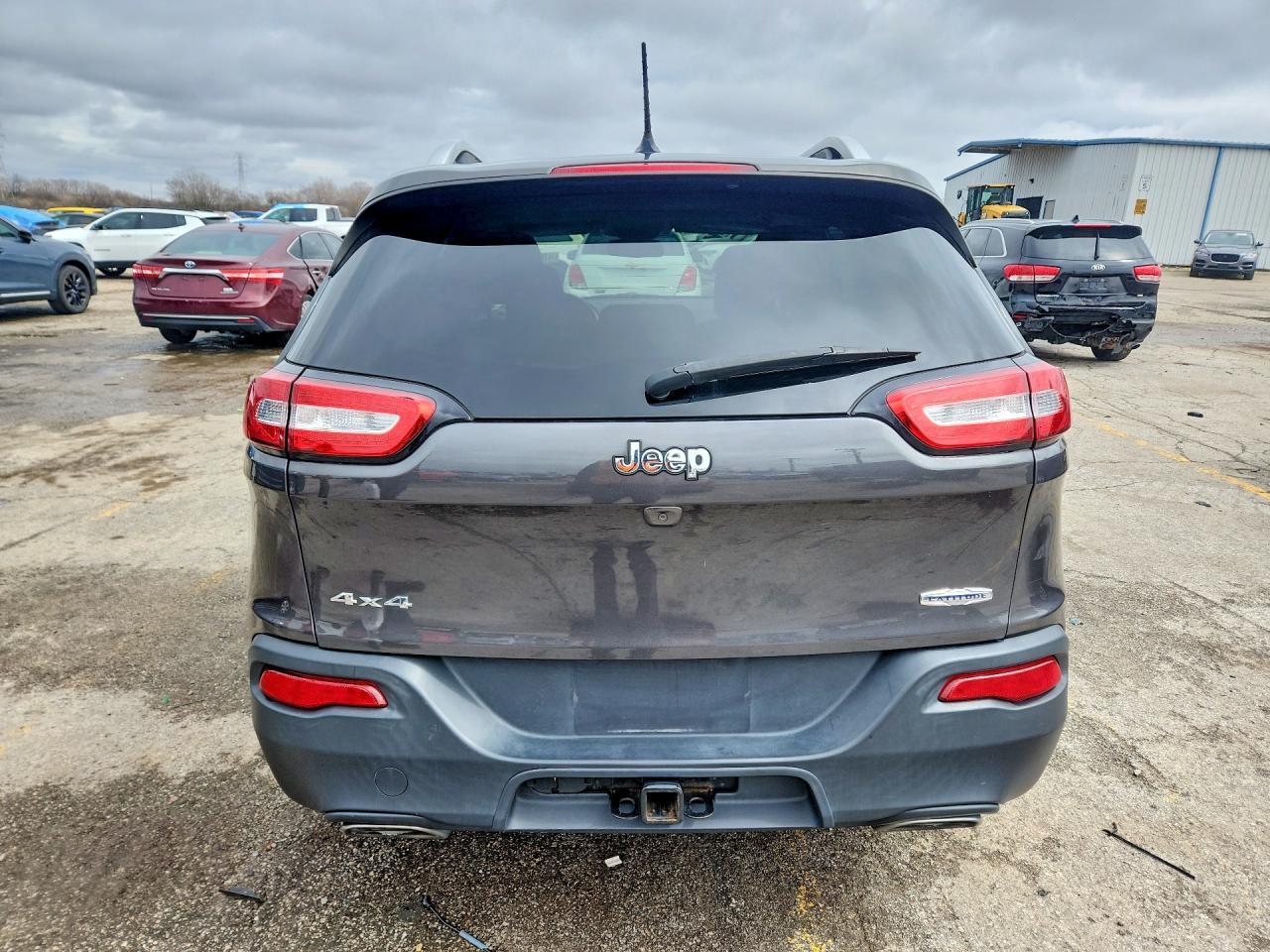 2015 Jeep Cherokee Latitude - Image 6