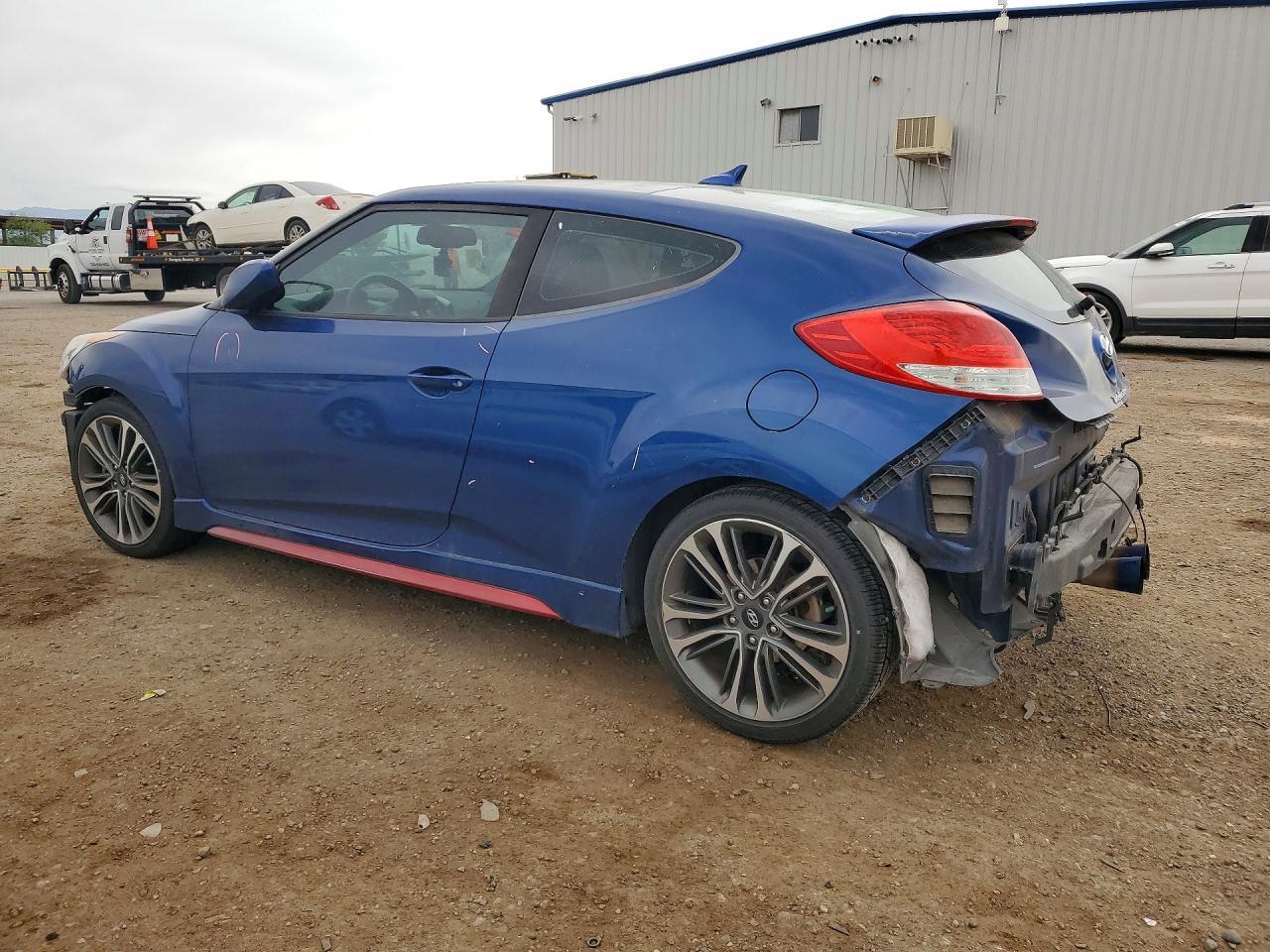 2016 Hyundai Veloster Turbo R-Spec - Фото 2