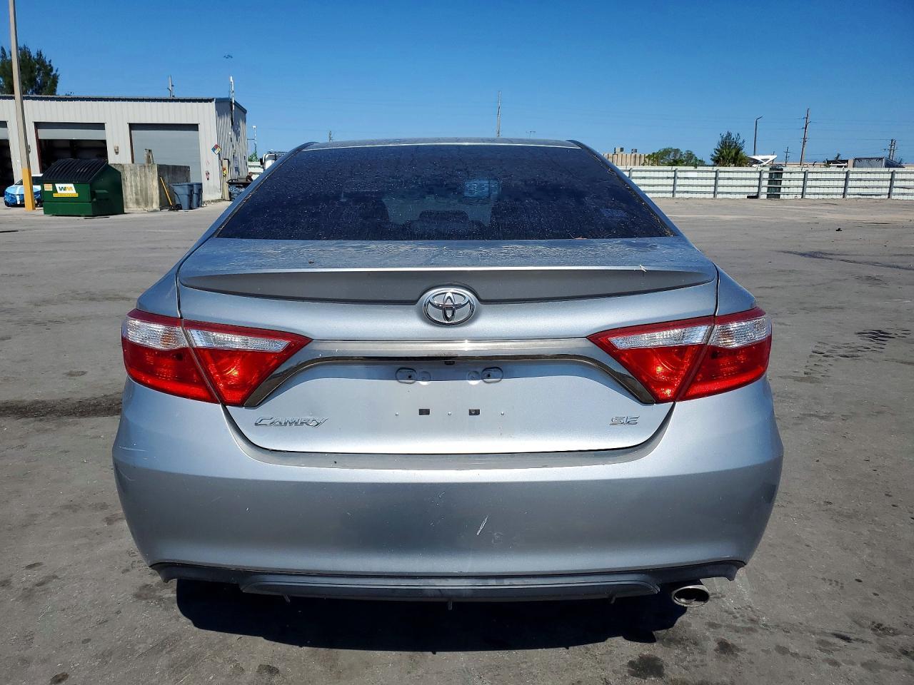 2015 Toyota Camry Se - Фото 6