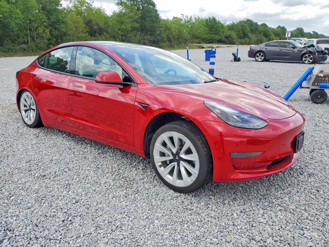 2022 Tesla Model 3 - Фото 4