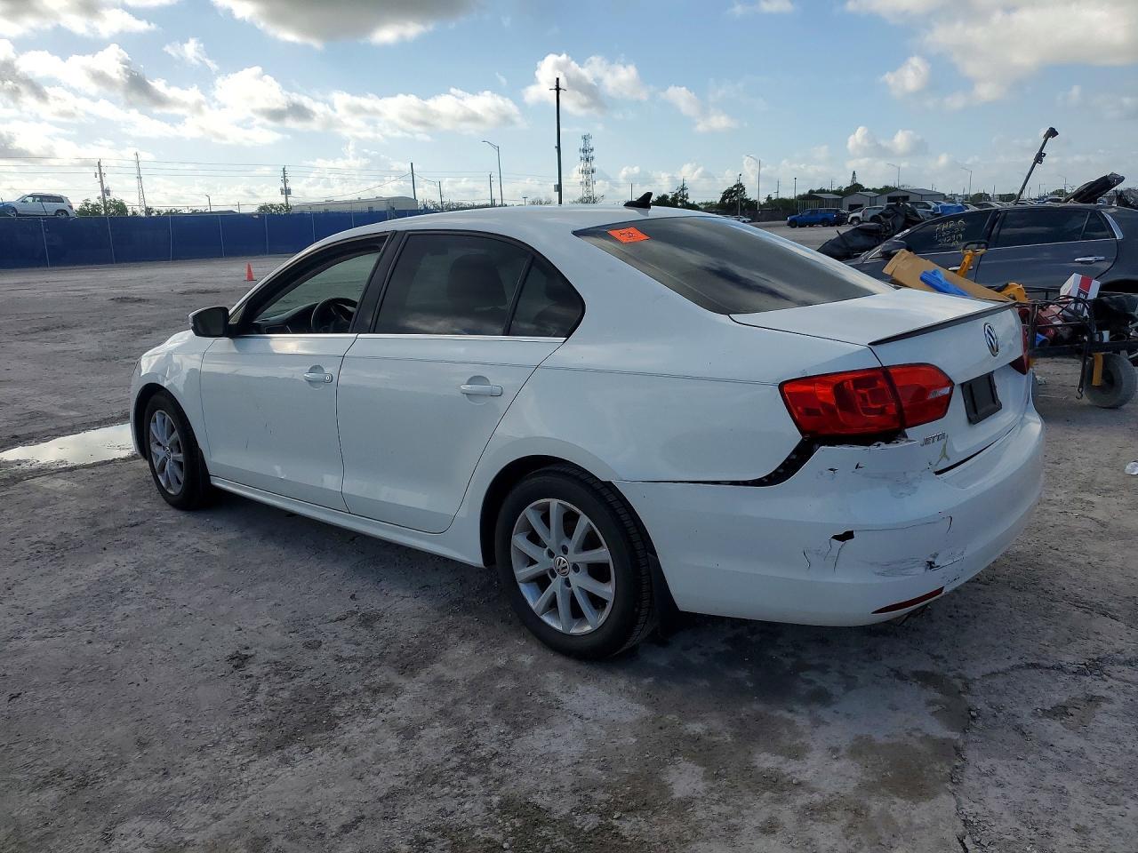 2013 Volkswagen Jetta Se - Image 2