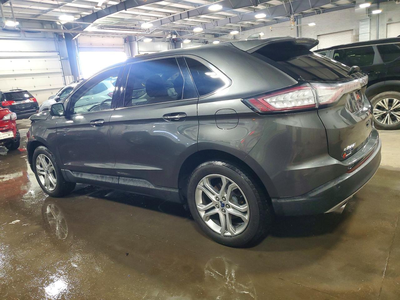 2017 Ford Edge Titanium - Фото 2
