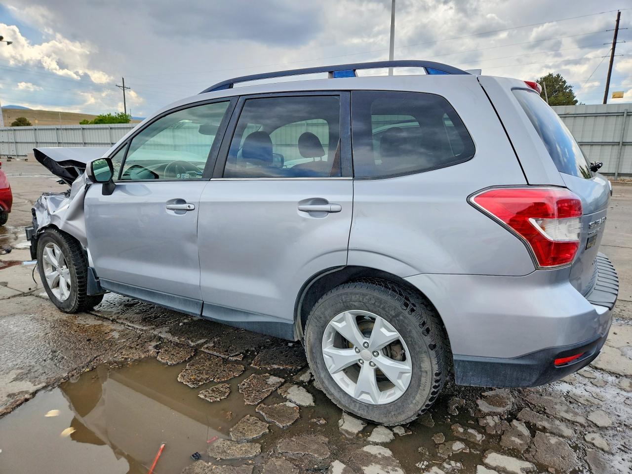 2016 Subaru Forester 2.5I Premium - Image 2