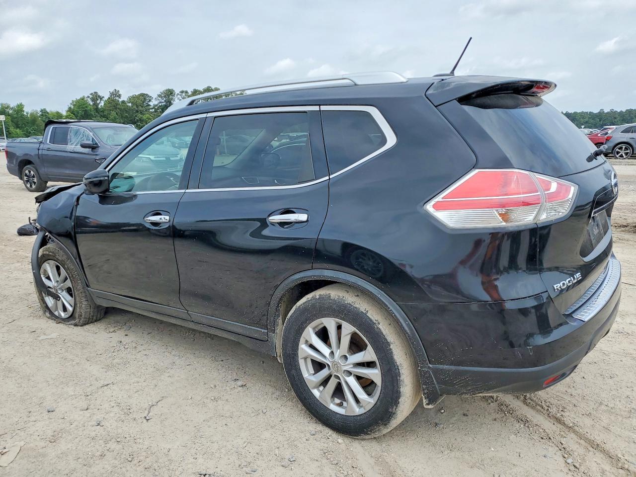 2016 Nissan Rogue Sv - Image 2