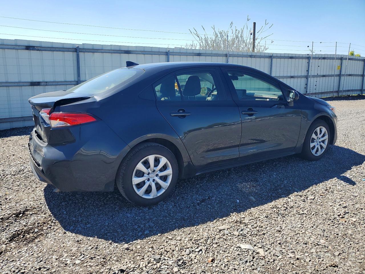 2022 Toyota Corolla Le - Image 3