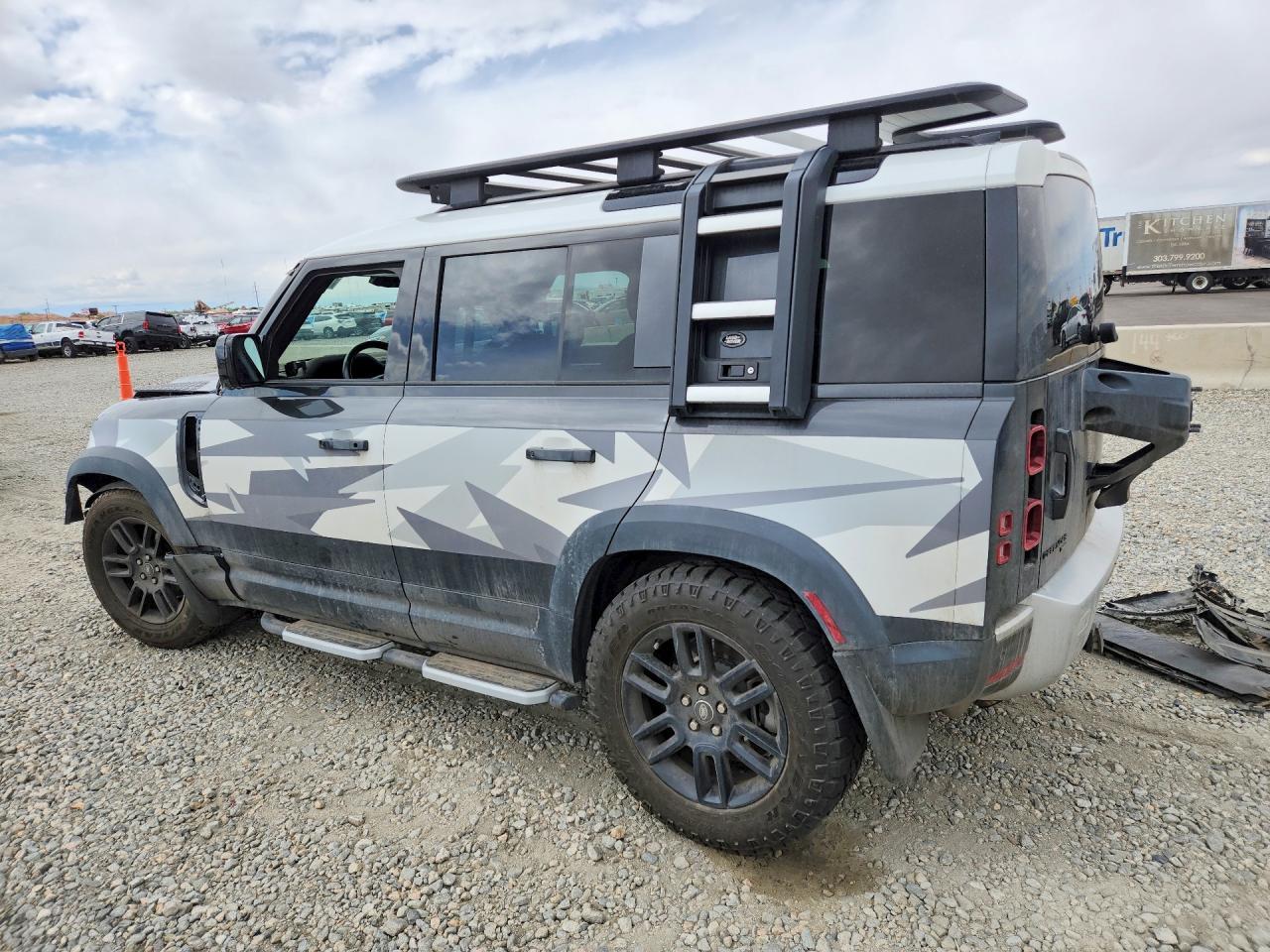 2021 Land Rover Defender 110 Se - Image 2