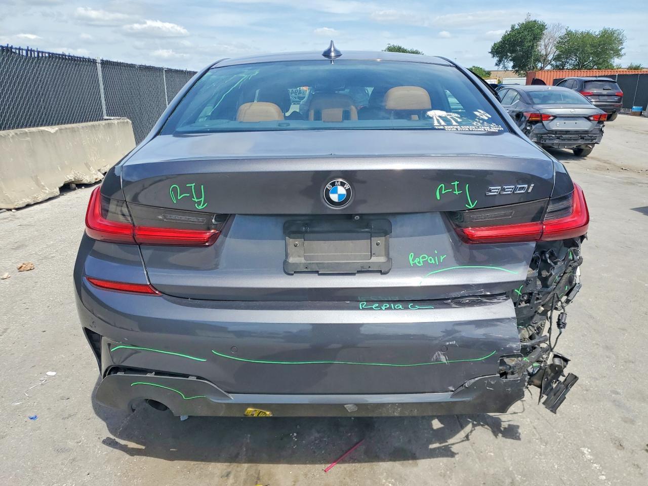 2020 BMW 330I - Фото 6