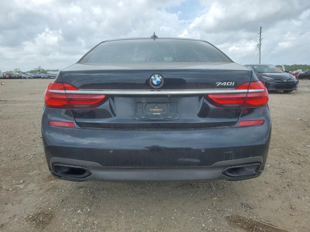 2016 BMW 740 I - Image 6