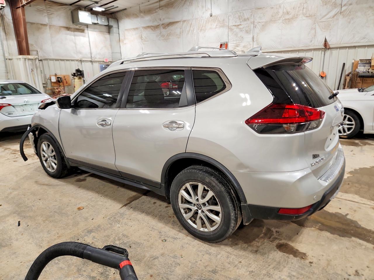 2020 Nissan Rogue Sv - Фото 2