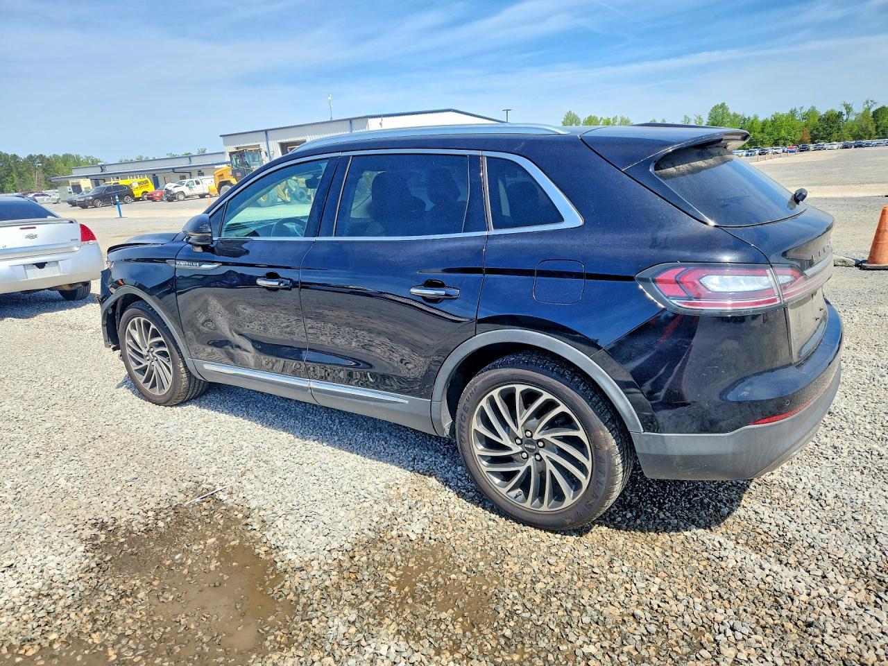 2020 Lincoln Nautilus Reserve - Image 2