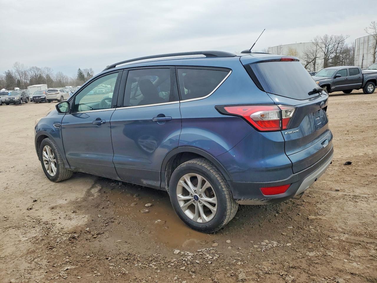 2018 Ford Escape Se - Фото 2