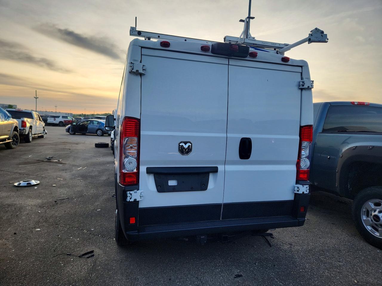 2023 Ram Promaster 2500 Delivery Van - Фото 6