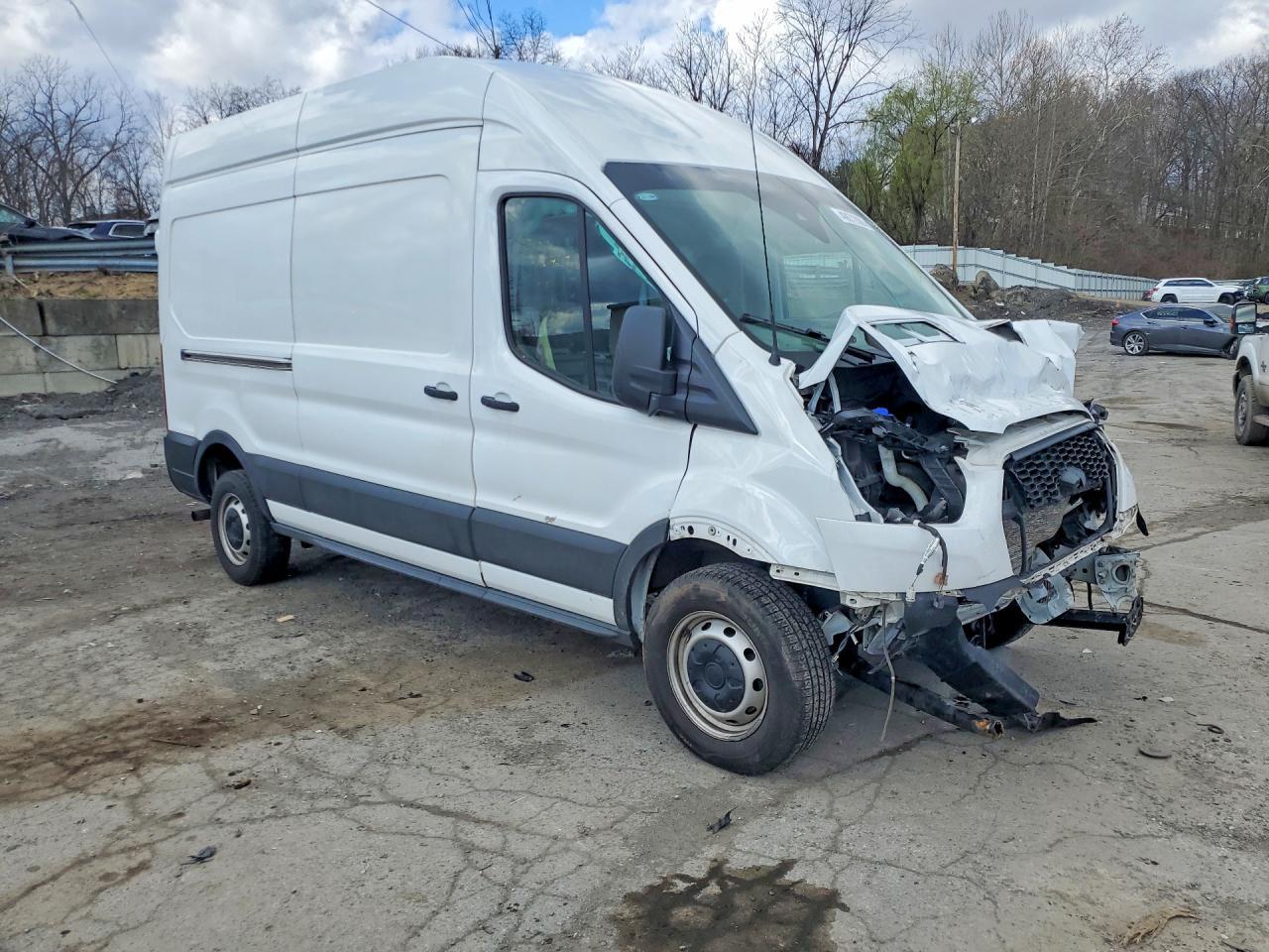 2023 Ford Transit 250 Delivery Van - Image 4