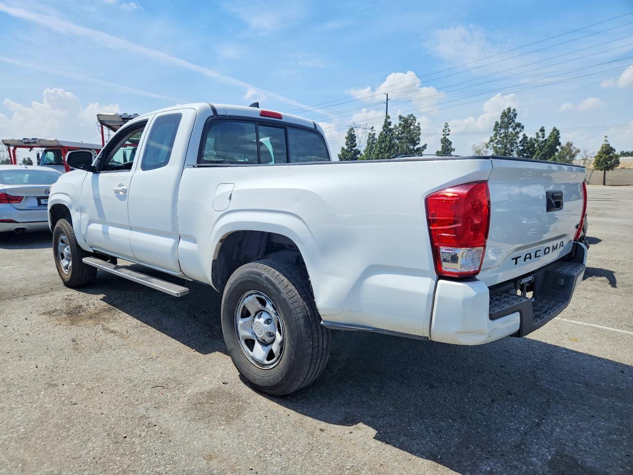 2016 Toyota Tacoma Sr - Фото 2