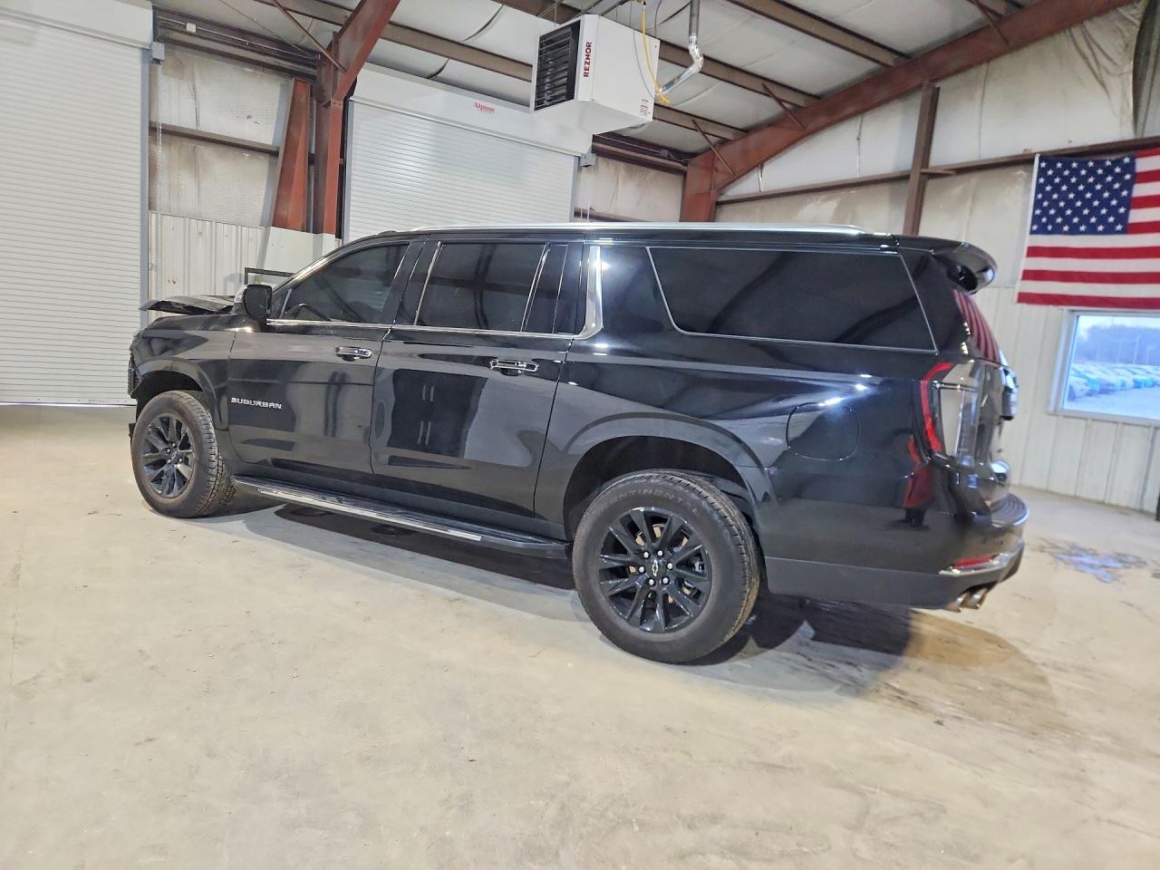2025 Chevrolet Suburban K1500 Premier - Image 2