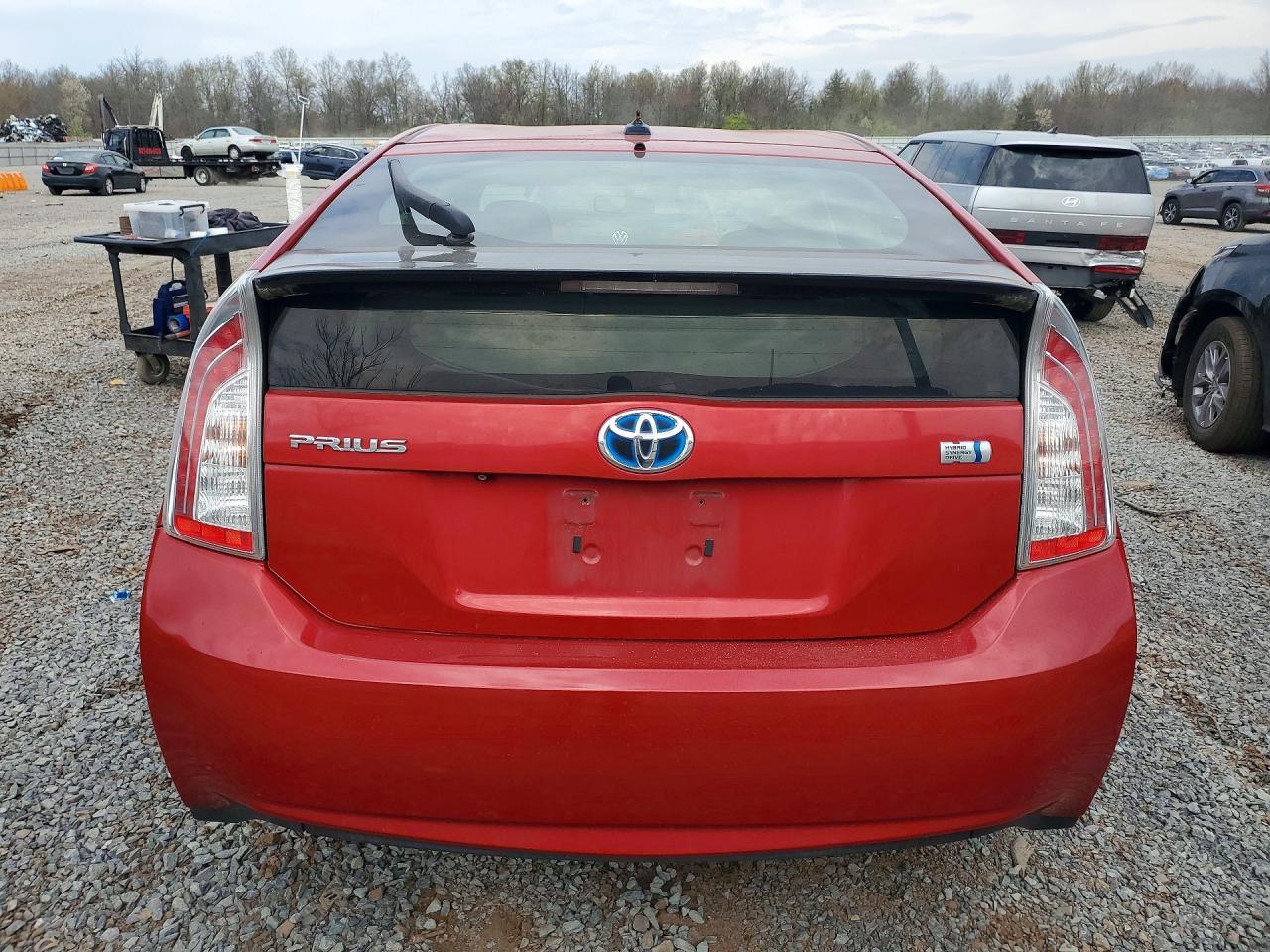 2012 Toyota Prius Three - Image 6