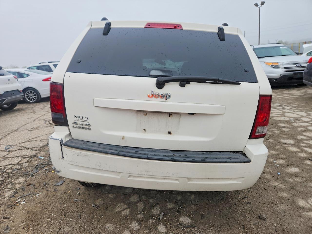 2007 Jeep Grand Cherokee Laredo - Image 6