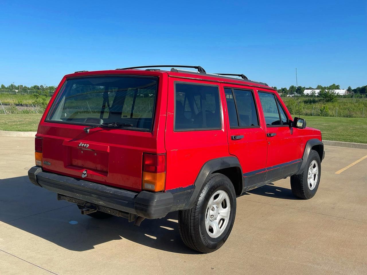 1995 Jeep Cherokee Sport - Image 4